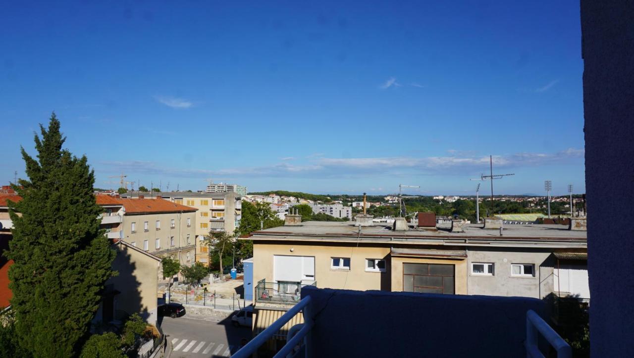 Apartman Luka プーラ エクステリア 写真