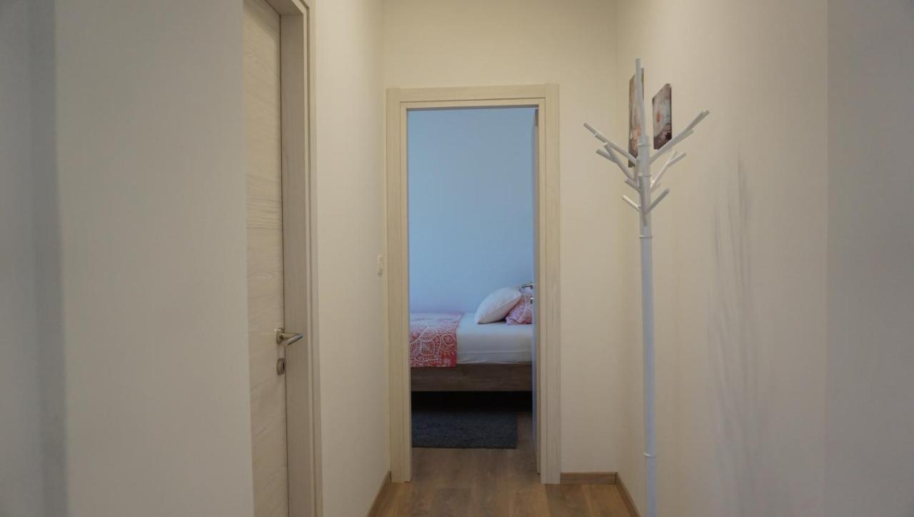 Apartman Luka プーラ エクステリア 写真