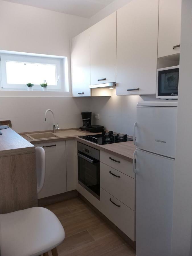 Apartman Luka プーラ エクステリア 写真