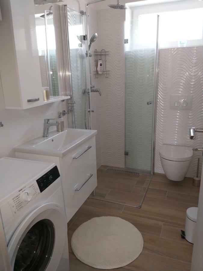 Apartman Luka プーラ エクステリア 写真