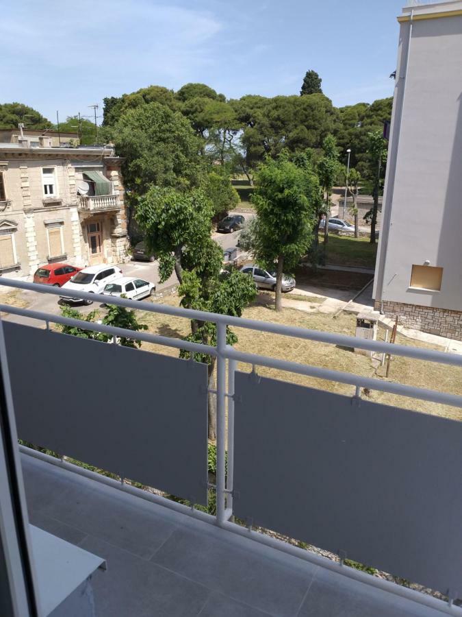Apartman Luka プーラ エクステリア 写真