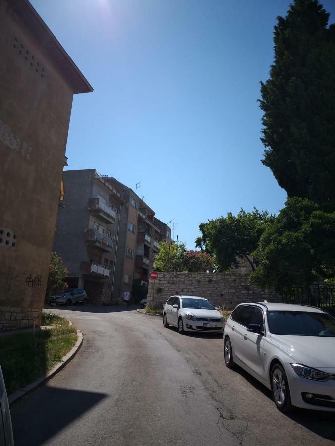 Apartman Luka プーラ エクステリア 写真